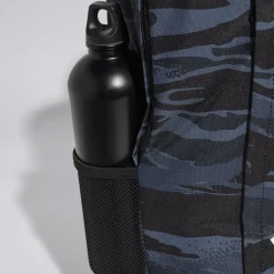 Outlet Borsa sport blu navy e nera con stampa mimetica e logo frontale Zaini Sportivi