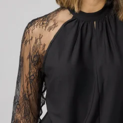 Outlet Camicia blusa nera da Donna con maniche in pizzo Donna Camicie Donna