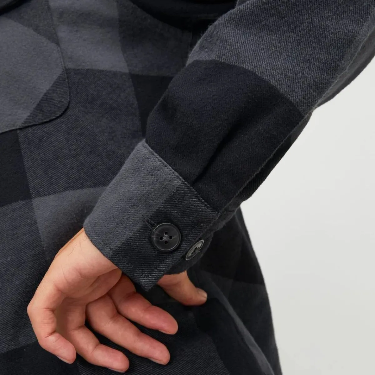 Camicia da uomo nera e grigia con bottoni Uomo Camicie Uomo