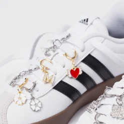 Charm Quadrifoglio bianco e oro decorazione scarpe Donna Charms ✨