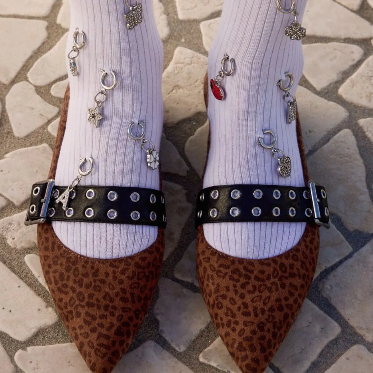 Hot Charm Quadrifoglio strass argento portafortuna decorazione scarpe Donna Charms ✨