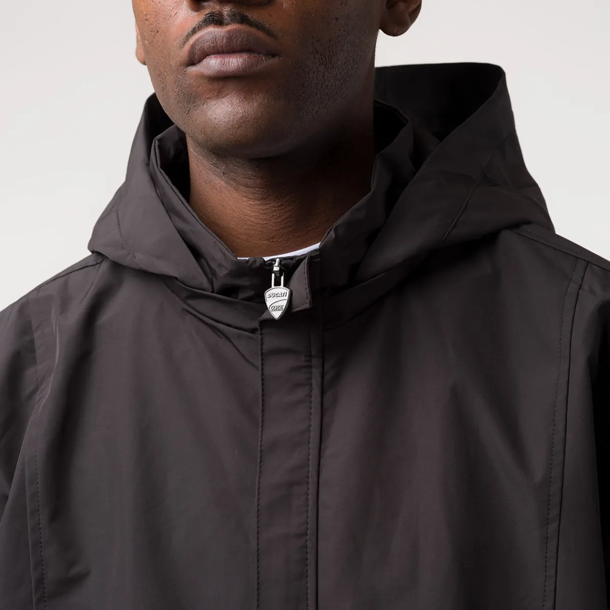 Clearance Giacca a vento da uomo nera con tasche e cappuccio rimovibile Corse Uomo Abbigliamento Ducati|Abbigliamento Sportivo Uomo