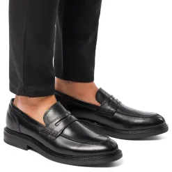 Sale Mocassini neri in pelle da uomo con mascherina Uomo Mocassini Uomo