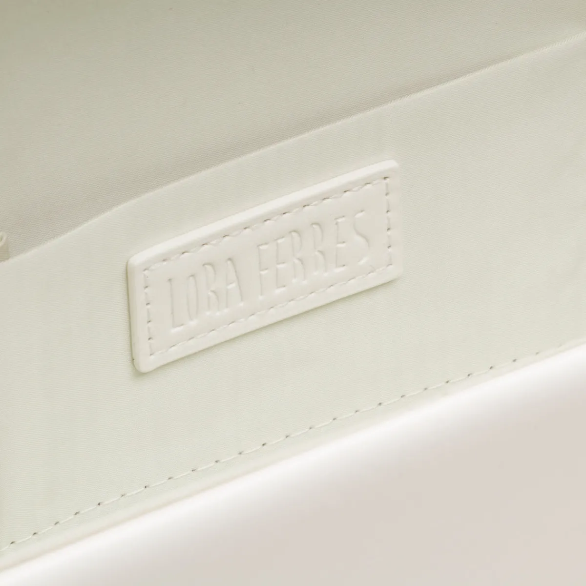 Clearance Pochette bianca da Donna con dettaglio in metallo e catena Donna Clutch & Pochette|Scarpe Eleganti