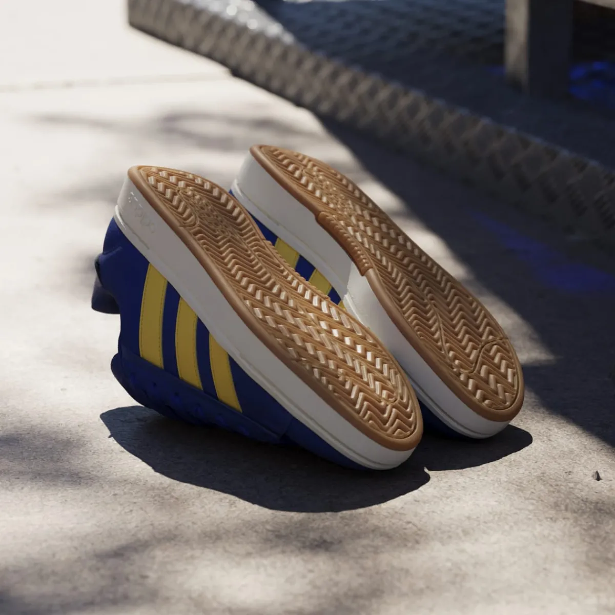 New Sneakers blu da Uomo effetto scamosciato e logo giallo Grand Court Alpha 00s Uomo Scarpe Per Camminare|Scarpe Sportive