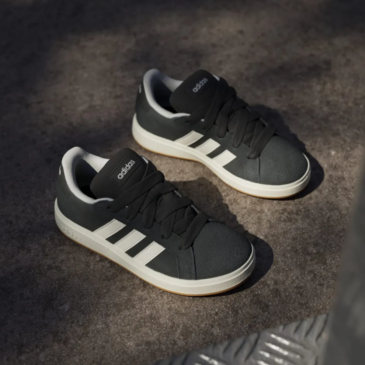 Sneakers da ragazzo e ragazza nere in pelle effetto scamosciato Grand Court 00s Donna/Bambino Sneakers|Scarpe Sportive Da Bambino