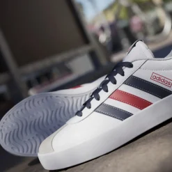 Discount Sneakers da uomo bianche con dettagli blu e rossi VL Court 3.0 Uomo Sneakers Sport Uomo|Sneakers Uomo