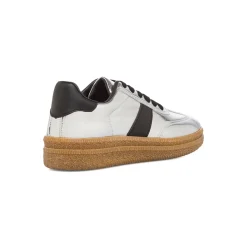 Hot Sneakers in vernice argento da donna con dettagli neri Donna Sneakers Donna