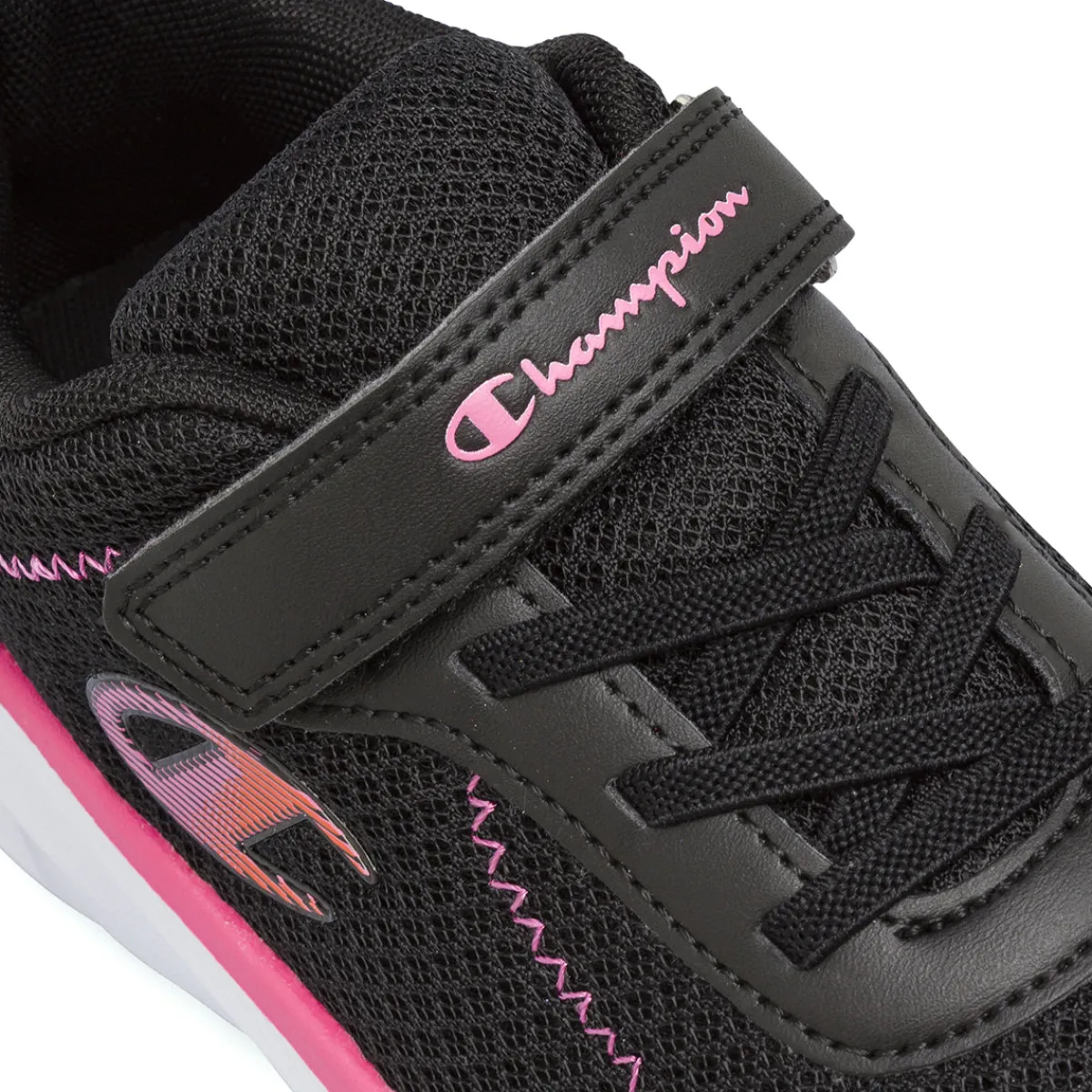 Sale Sneakers nere da bambina con strappo e dettagli rosa Bambino Scarpe Sportive Da Bambino|Sneakers Sportive Bambina