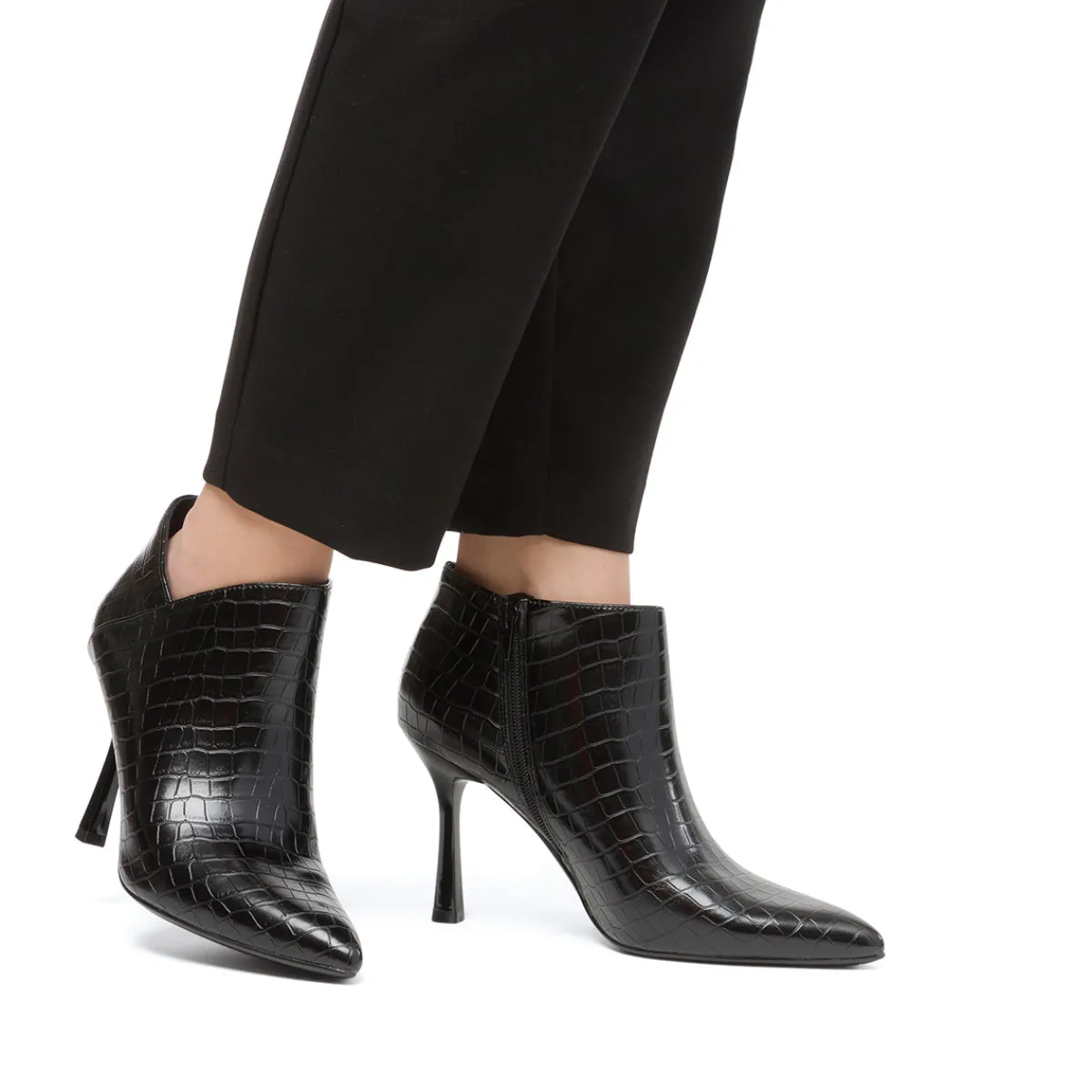 Outlet Stivaletti neri da Donna con tacco a spillo 9 cm effetto coccodrillo Donna Stivaletti Donna