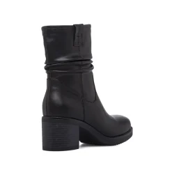 Hot Stivaletti neri da Donna con gambale affusolato Donna Stivaletti Donna