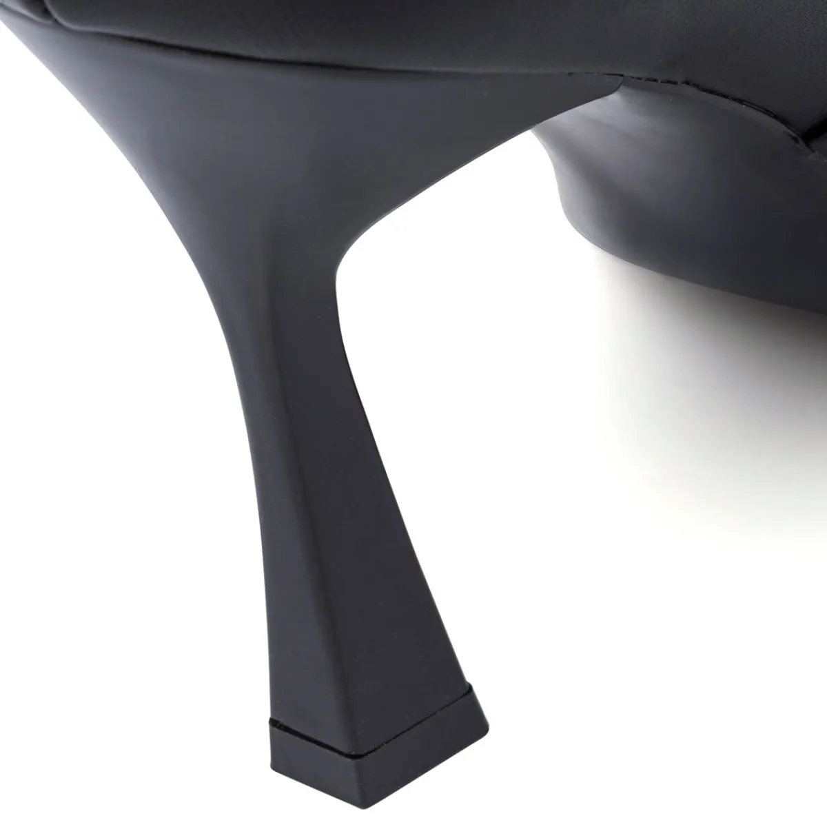 Outlet Stivaletti neri da Donna con tacco a spillo 9 cm Donna Stivaletti Donna