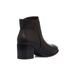 Outlet Stivaletti neri da donna con tacco 6 cm e borchie Donna Stivaletti Donna