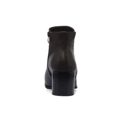 Outlet Stivaletti neri da donna con tacco 6 cm e borchie Donna Stivaletti Donna