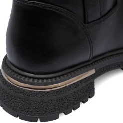 Clearance Stivali neri da ragazza con dettaglio in metallo Bambino Stivaletti Bambina