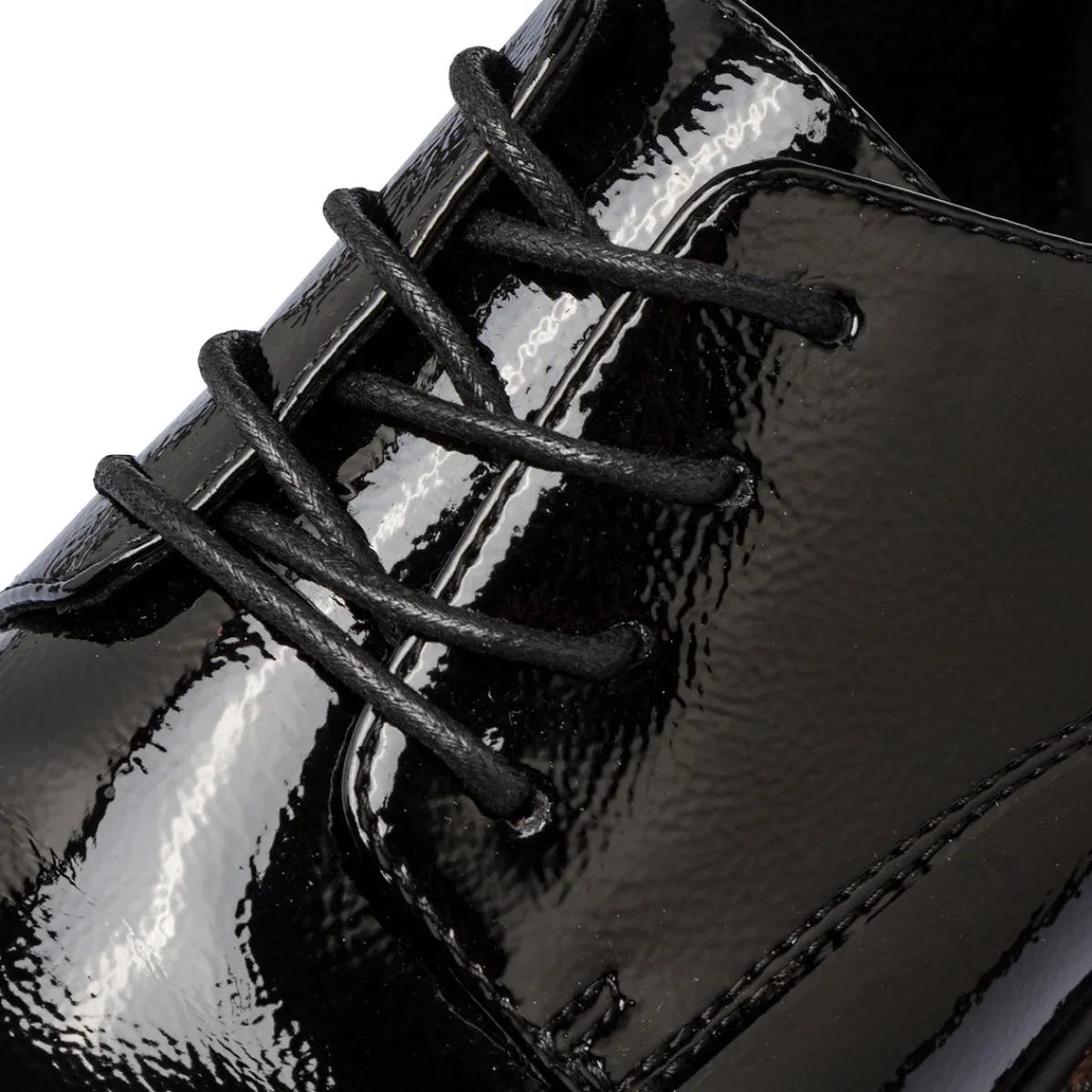 New Stringate nere da donna effetto vernice con allacciatura derby Donna Stringate Donna