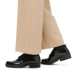 New Stringate nere da donna effetto lucido e allacciatura derby Donna Stringate Donna