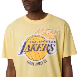 Outlet T-shirt in Cotone da Uomo gialla con maxi stampa LA Lakers e Lebron James NBA Uomo Abbigliamento Nba|Abbigliamento Sportivo Uomo