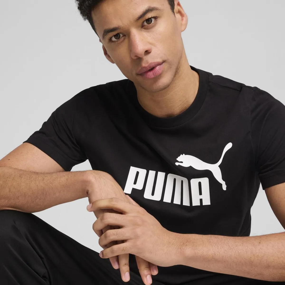 Clearance T-shirt nera da Uomo con logo frontale ESS No. 1 Uomo Abbigliamento Puma|T-Shirt Uomo