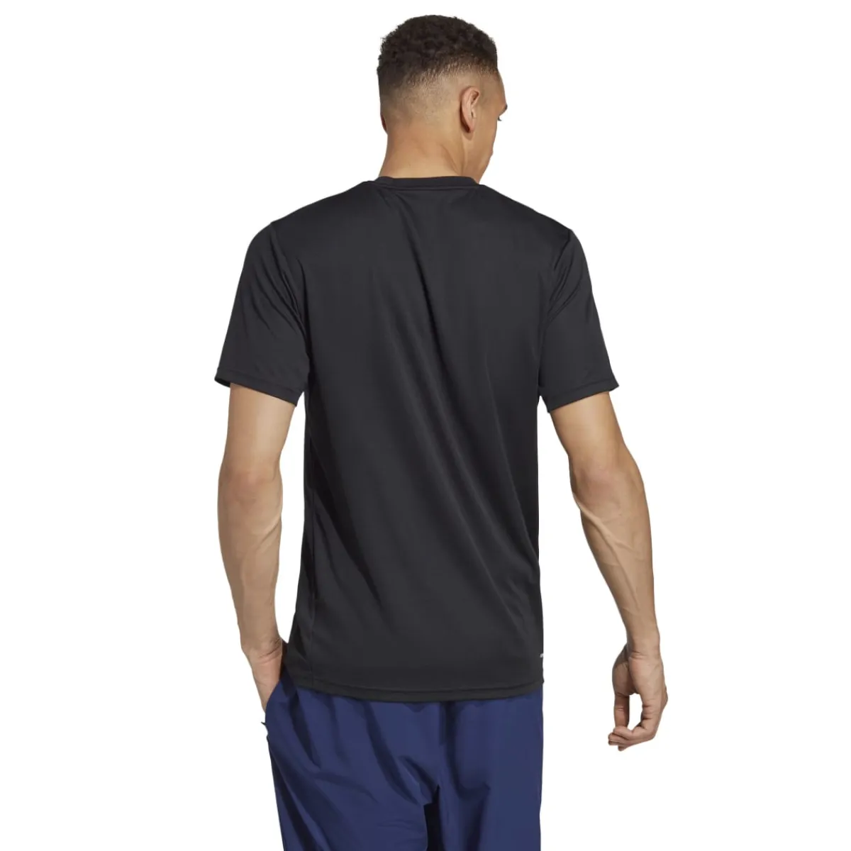 New T-shirt nera da uomo con logo bianco Essentials Training Uomo Abbigliamento Adidas|T-Shirt Uomo