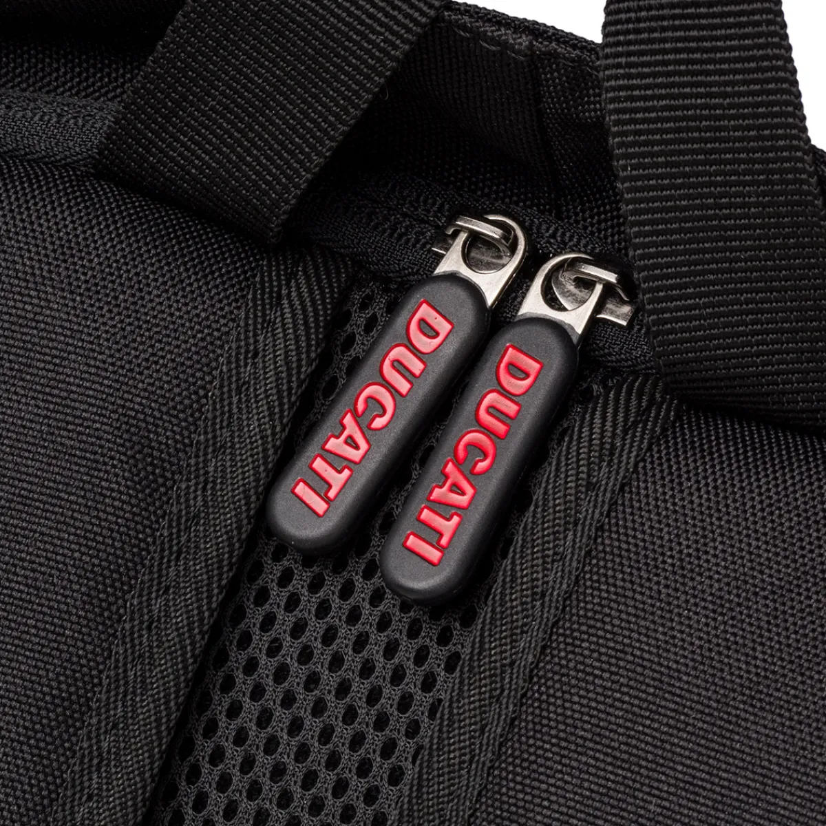 Discount Zaino nero con badge Corse Zaini Sportivi