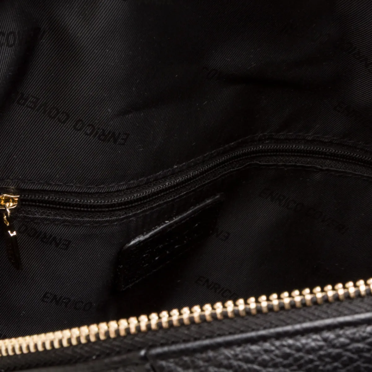 Online Zaino nero da Donna con dettagli dorati Donna Zaini Donna